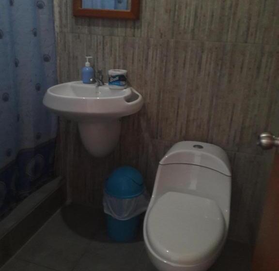 חדר דחוקס עם מיטת קינג, Galapagos Native