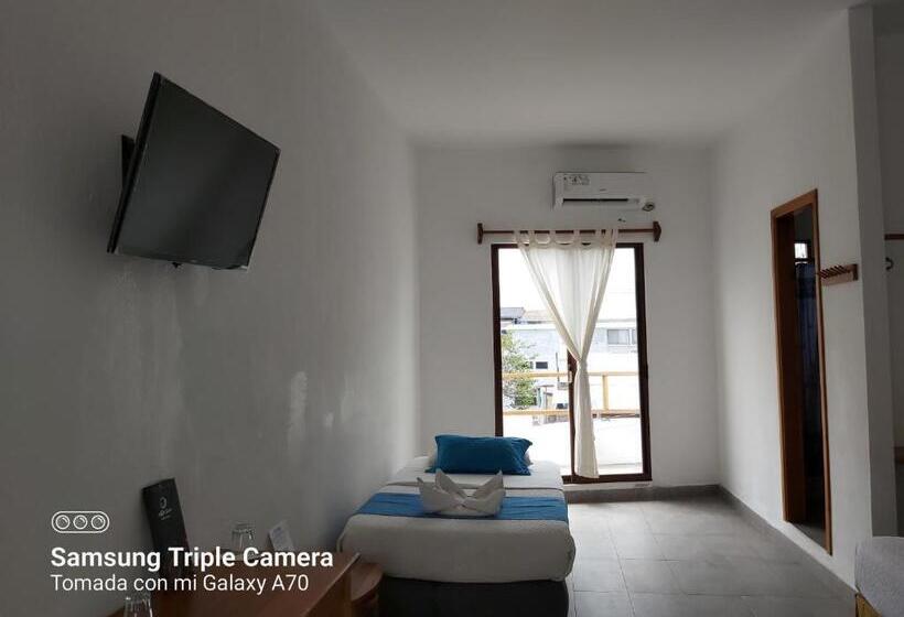 חדר סטנדרט יחיד, Galapagos Native