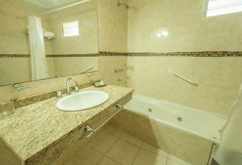 Deluxe Kolmen Hengen Huone, Apart Hotel Ayres De Termas