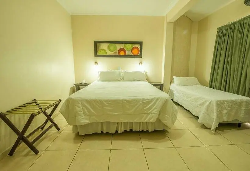 Deluxe Kolmen Hengen Huone, Apart Hotel Ayres De Termas