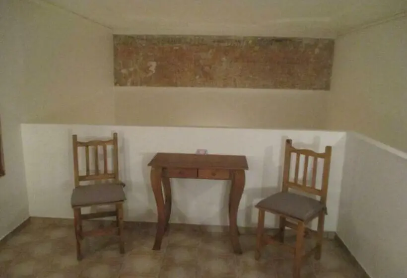 اتاق خانوادگی, La Querencia De Buenos Aires