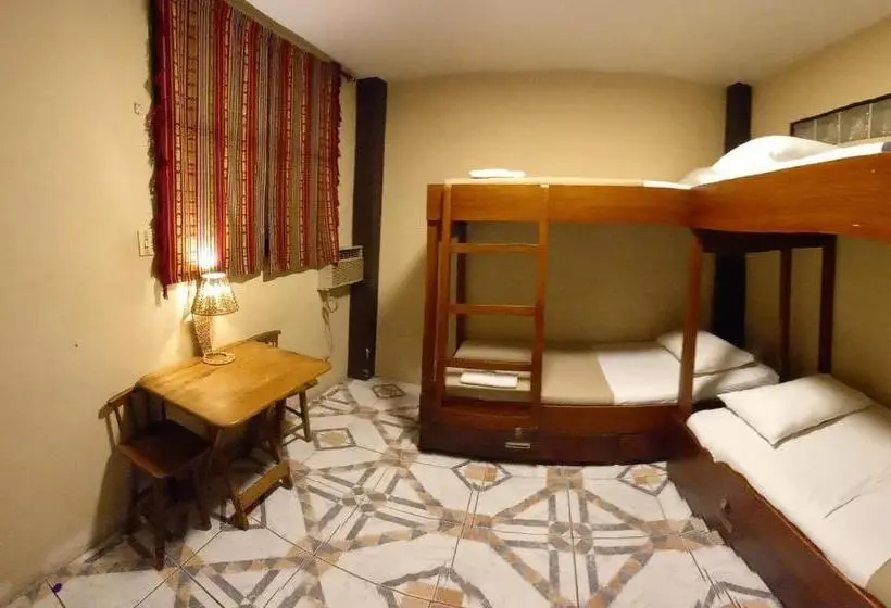 スタンダード４人部屋, Dreamkapture Hostel Close To The Airport And Bus Terminal