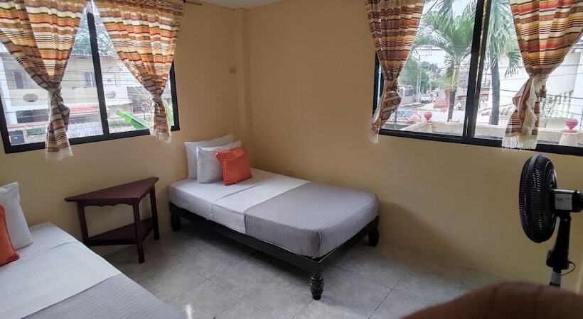 اتاق استاندارد با سرویس بهداشتی مشترک, Dreamkapture Hostel Close To The Airport And Bus Terminal