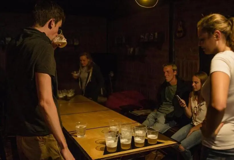 ルームシェアのワンベッド, Great Hostels Backpackers