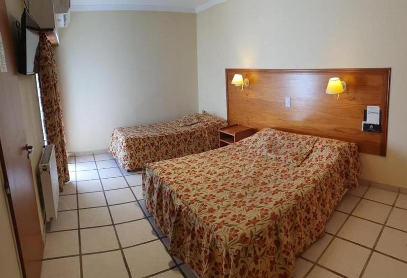 스탠다드 트리플 룸, Francia