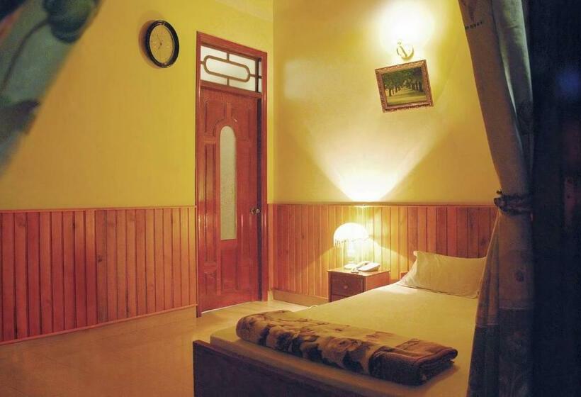 اتاق استاندارد با تخت بزرگ, Hai Huong