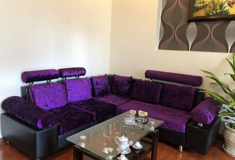 اتاق استاندارد, Linh Phuong 2