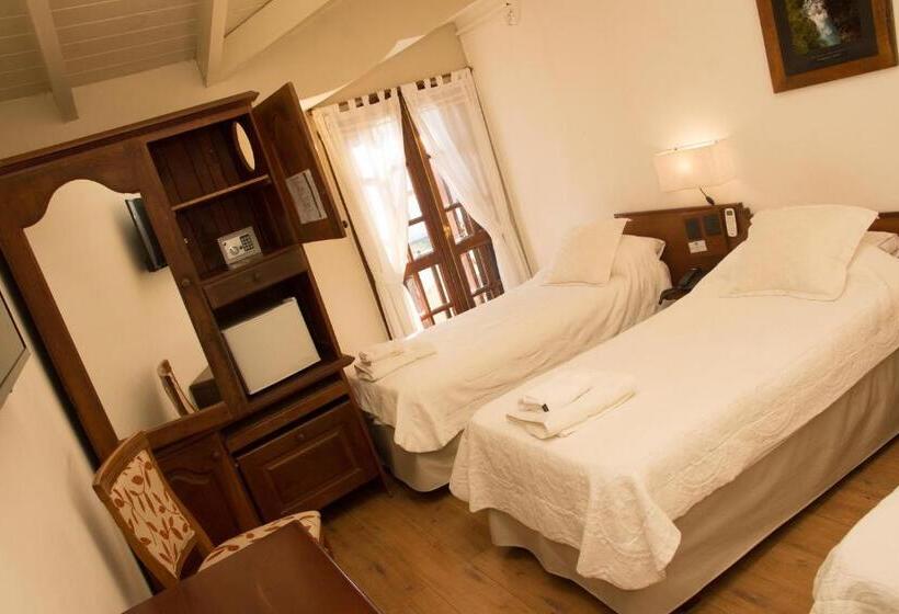 غرفة قياسية ثلاثية, Santa Catalina