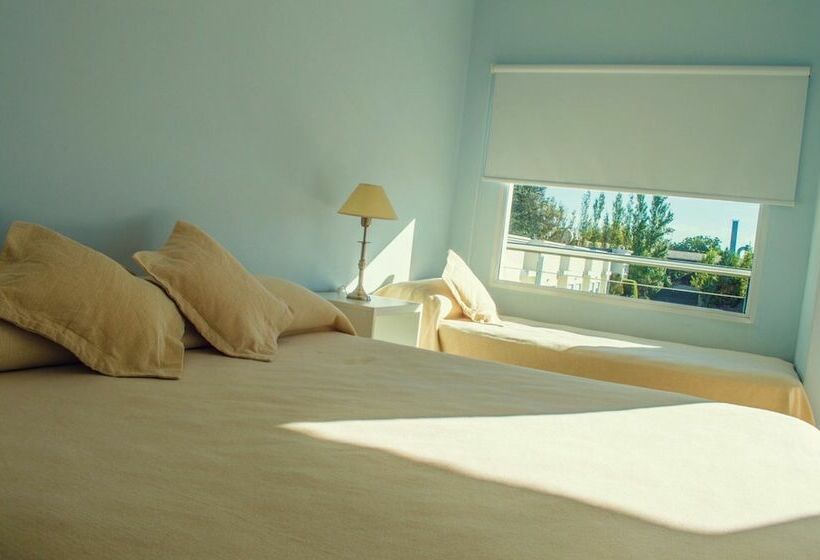 اتاق استاندارد سه نفره, Tagüé