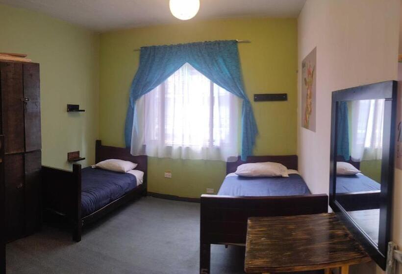 חדר סטנדרט לארבעה, Minka Hostel