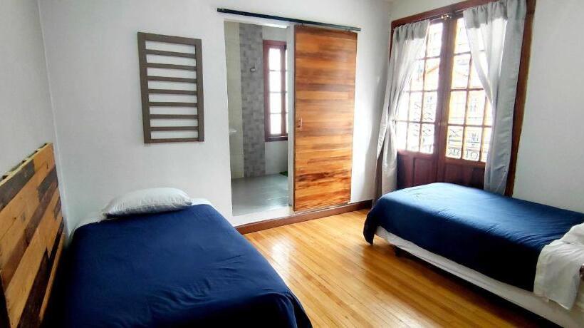 تختخواب در اتاق مشترک, Minka Hostel