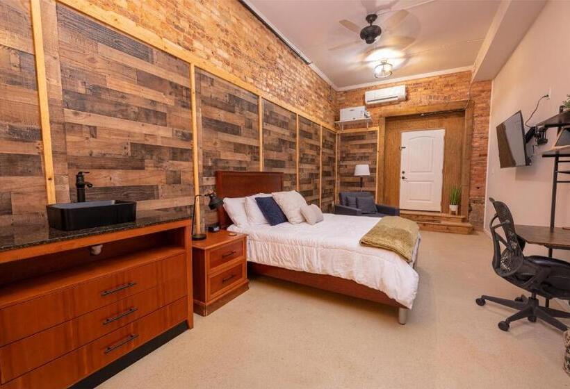 Люкс с Террасой, Hartwell Suites