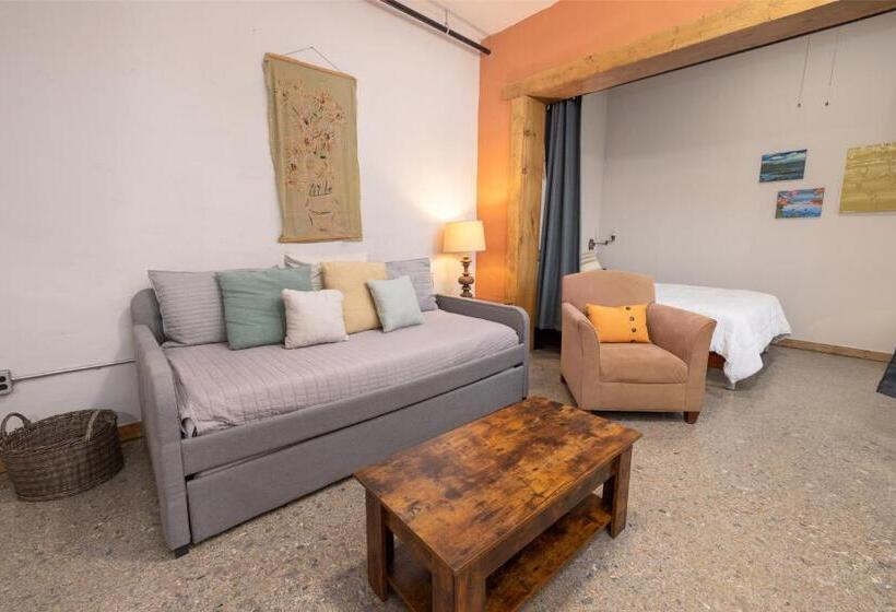 جناح ديلوكس, Hartwell Suites