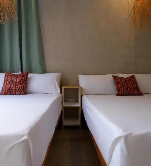 اتاق لوکس با بالکن, Lubihan Siargao