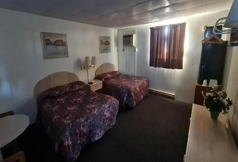 Standard-invahuone Queen-vuode, Dubois Manor Motel