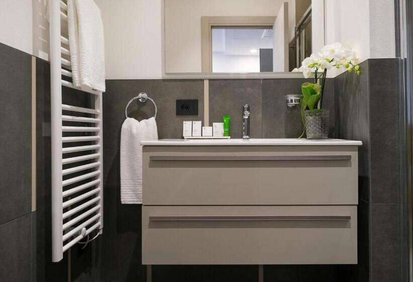 חדר סטנדרט לארבעה, Emerald Green Residence