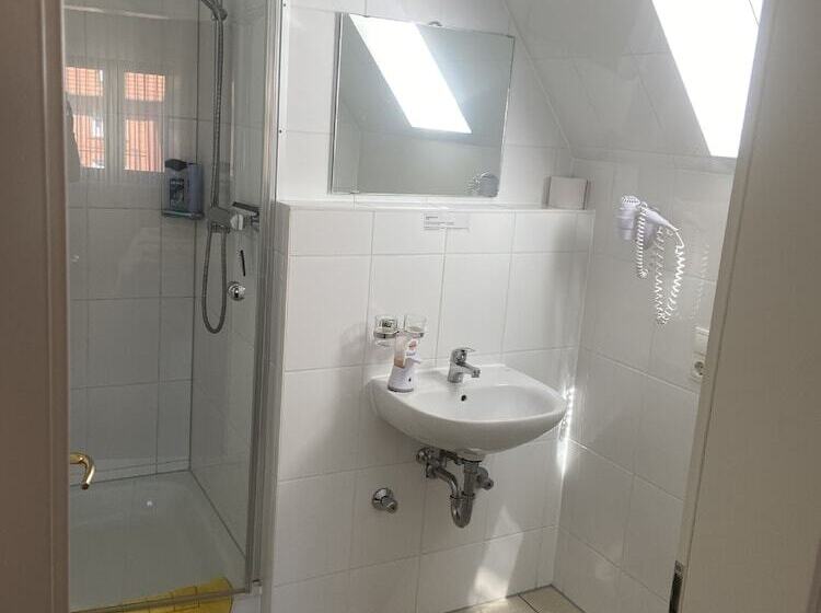 Номер Стандарт, Gästehaus Niki