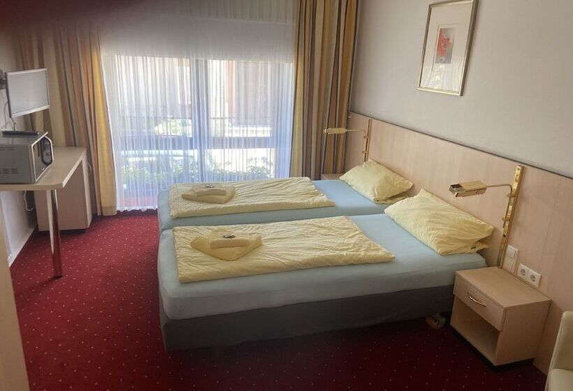 Номер Стандарт Трехместный, Gästehaus Niki