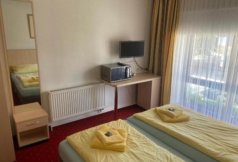 Номер Стандарт Трехместный, Gästehaus Niki