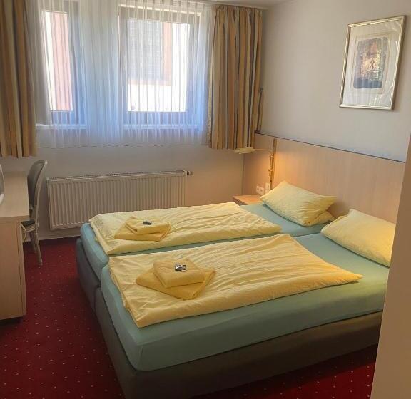 Четырехместный Номер Стандарт, Gästehaus Niki