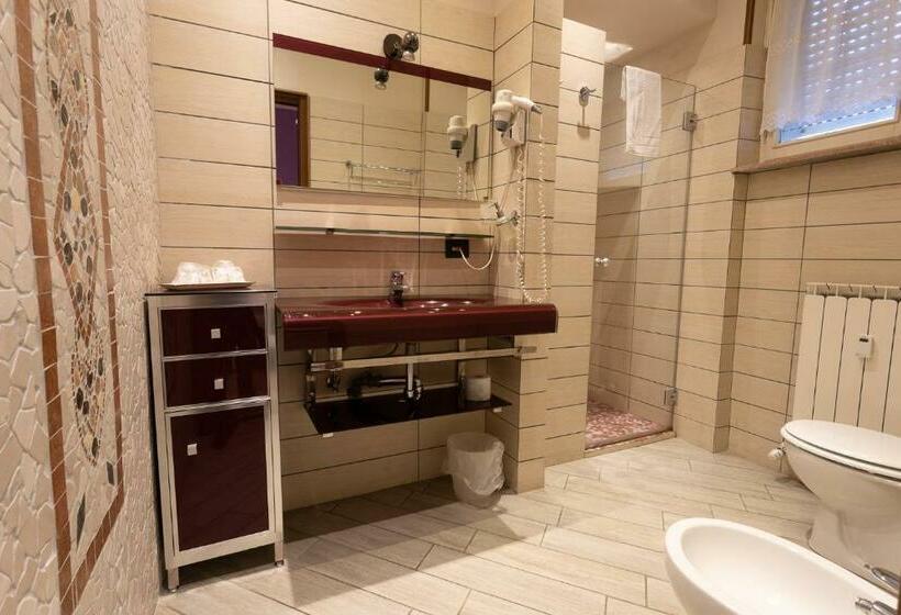 اتاق استاندارد سه نفره, Affittacamere Serena