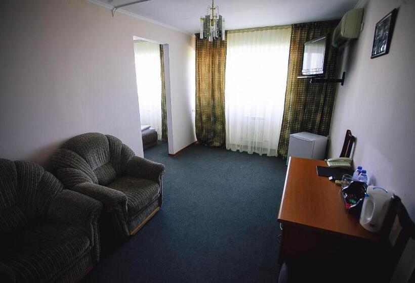اتاق استاندارد, Aktau