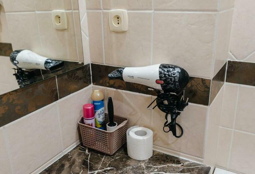 اتاق استاندارد, Altyn Adam