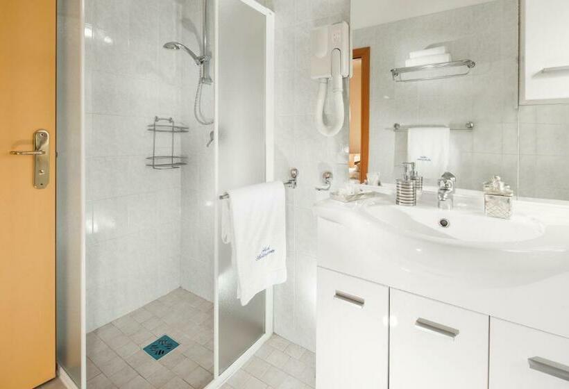 اتاق استاندارد چهار تخته, Bellerofonte