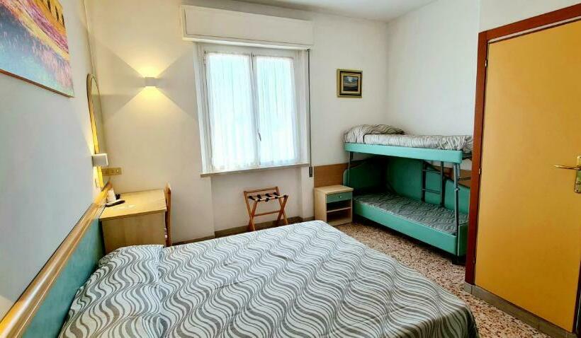 اتاق استاندارد چهار تخته, Bellerofonte