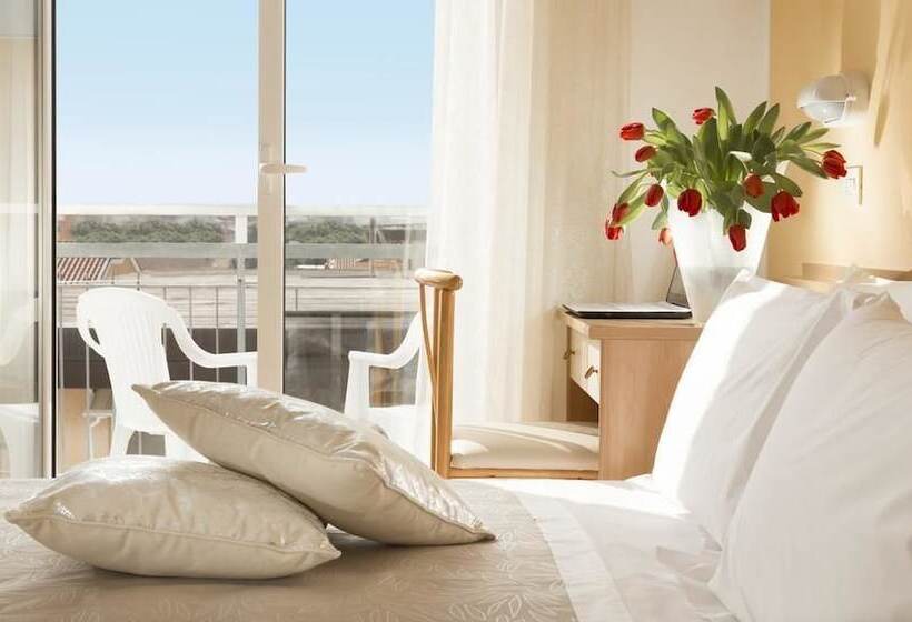 اتاق استاندارد چهار تخته, Bellerofonte