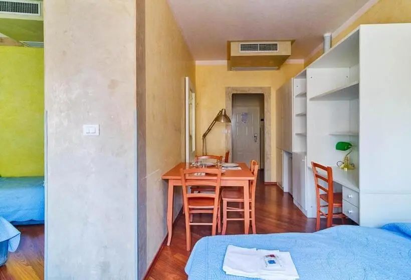 1 Bedroom Apartment