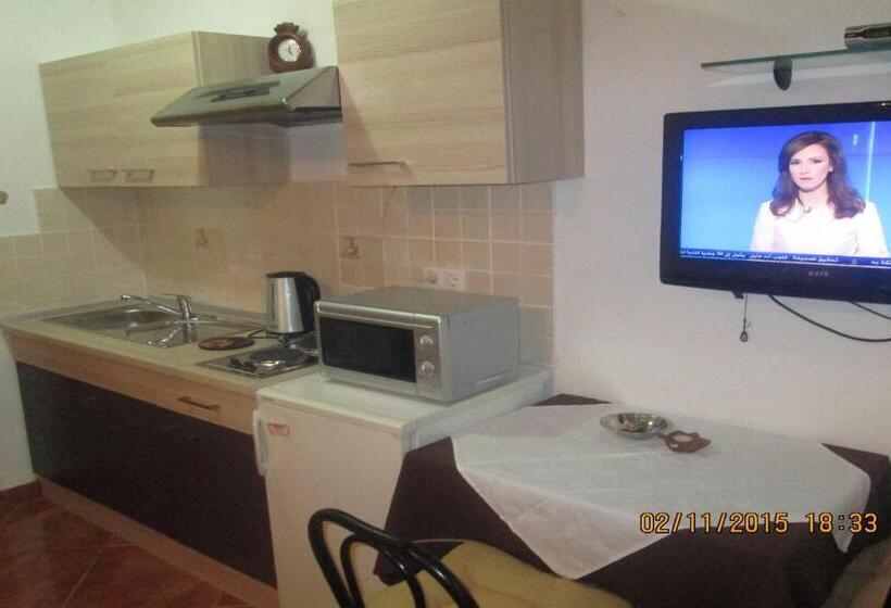 エコノミーワンルーム, Villa Nada