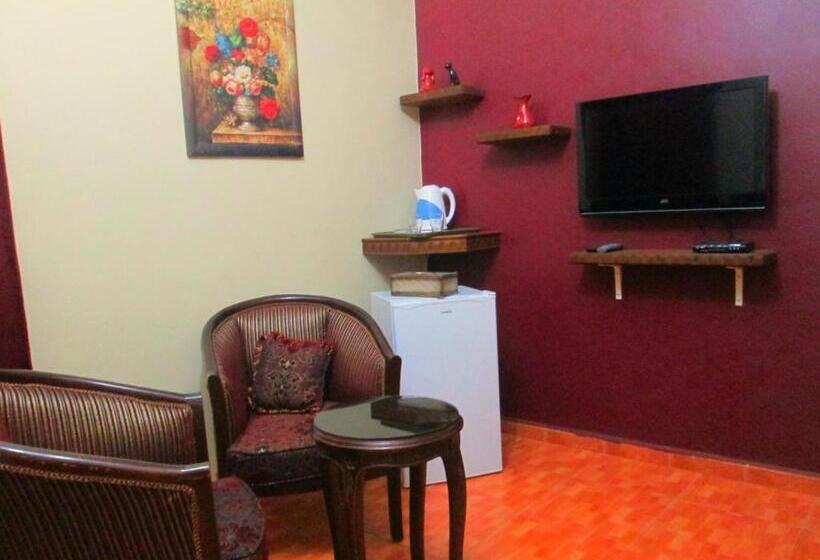 اتاق لوکس یک تخته, Sufara Hotel Suites