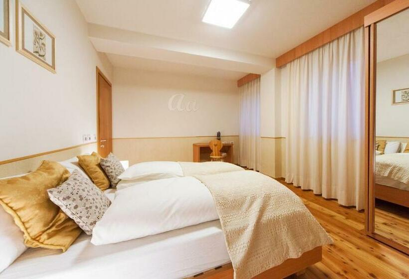 חדר סטנדרט נוף להרים, Lumen