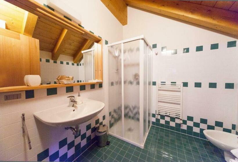 חדר סטנדרט נוף להרים, Lumen