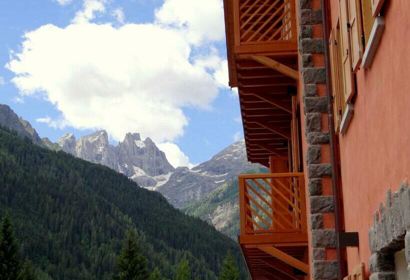 חדר סטנדרט לשלושה, Lumen