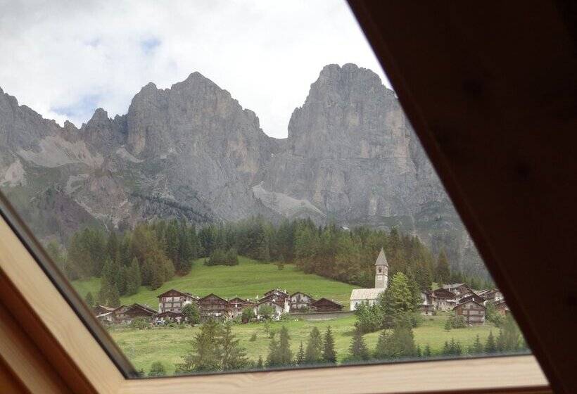 חדר סטנדרט לשלושה, Lumen