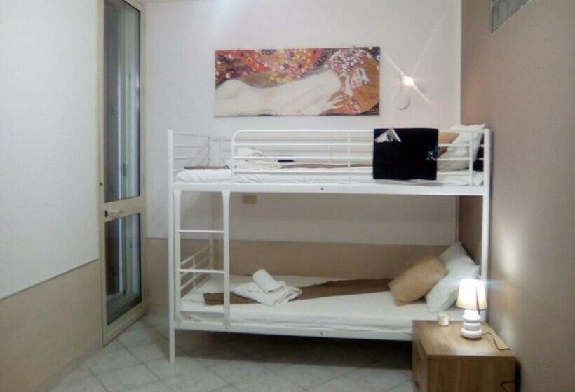 غرفة عائلية, Perla Del Mare Affittacamere