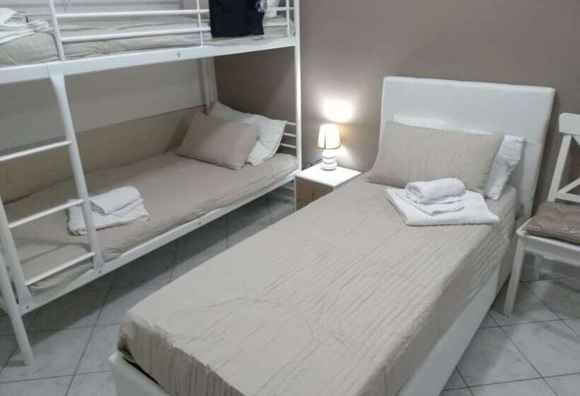 חדר משפחתי, Perla Del Mare Affittacamere