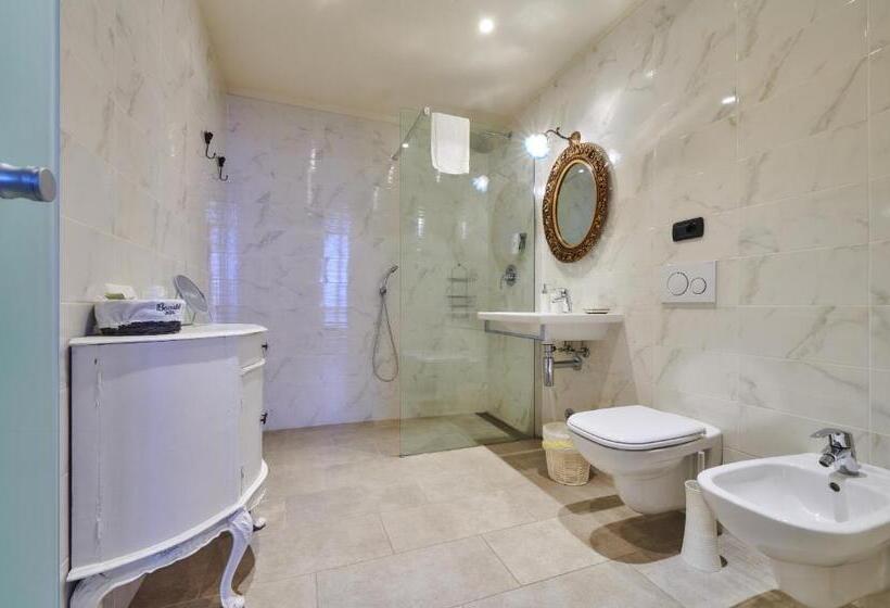 Quarto Standard Cama King, Villa Annamaria B&b