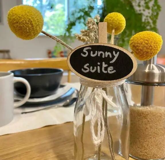 スタンダードルーム, Sunny Side Up B&b Rye