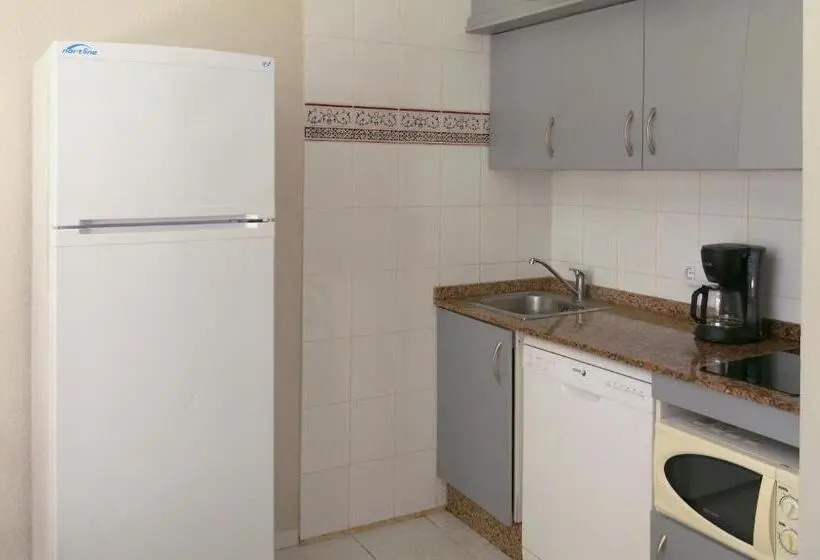 Huoneisto 1 Makuuhuone Pohjakerros, Apartments Kione Playa Romana Park