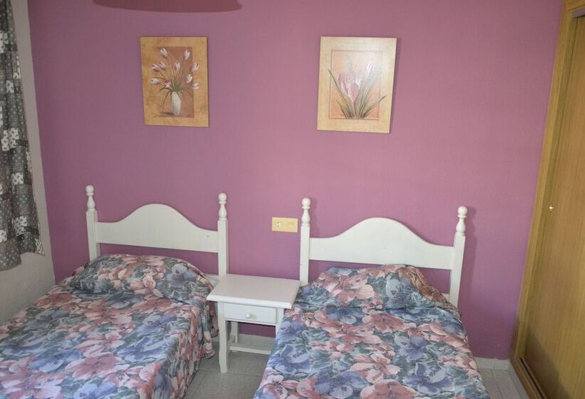 شقة غرفتين نوم مطلة على حمام السباحة, Apartments Kione Playa Romana Park