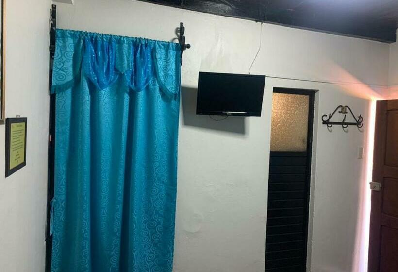 标准间, Clasico Colonial