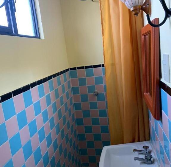 标准间, Clasico Colonial