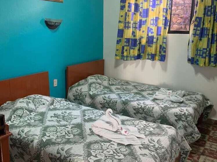 标准间, Clasico Colonial