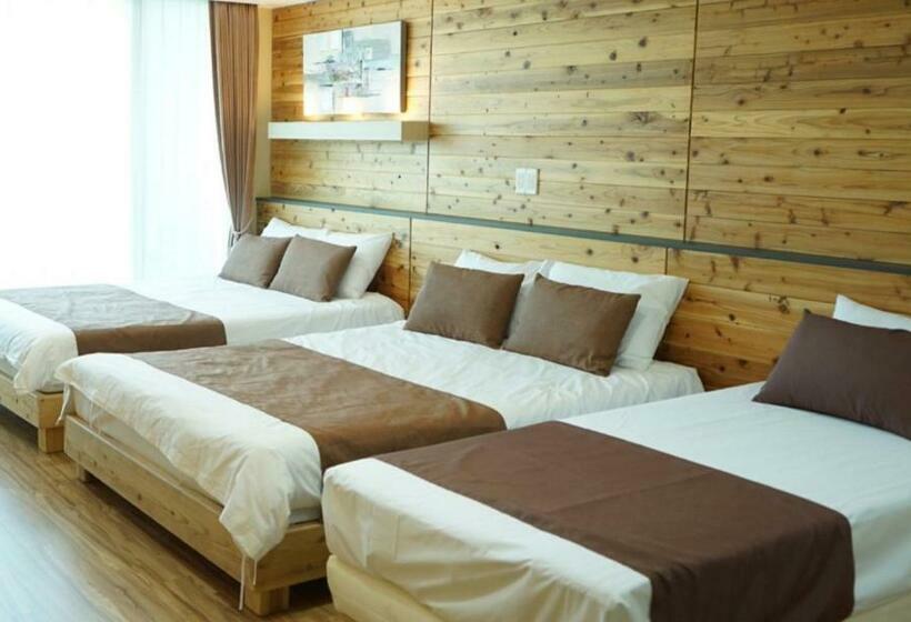 חדר סטנדרט לשלושה, Jeju M Resort