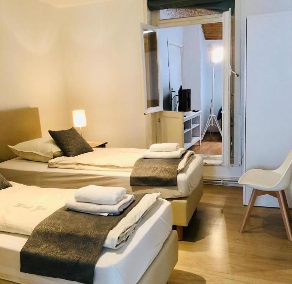 סוויטת 3 חדרי שינה, Jose