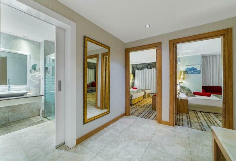 家庭间, Justiniano Theodora Resort