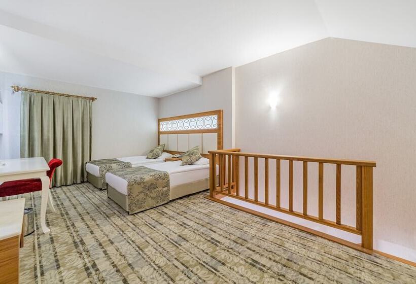 家庭间, Justiniano Theodora Resort